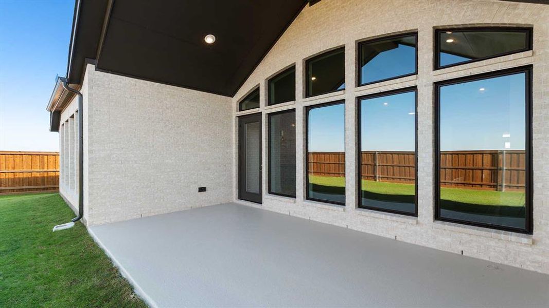 Exterior details and patio area of a home in Myrtle Creek 71', Waxahachie (Image 2). Exterior details and patio area of a home in Myrtle Creek 71', Waxahachie (Image 2).