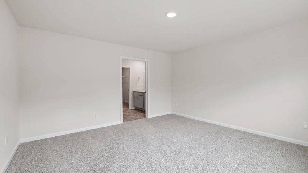 Spacious, unfurnished interior of a new home in Harrier Point, Woodruff (Image 23).