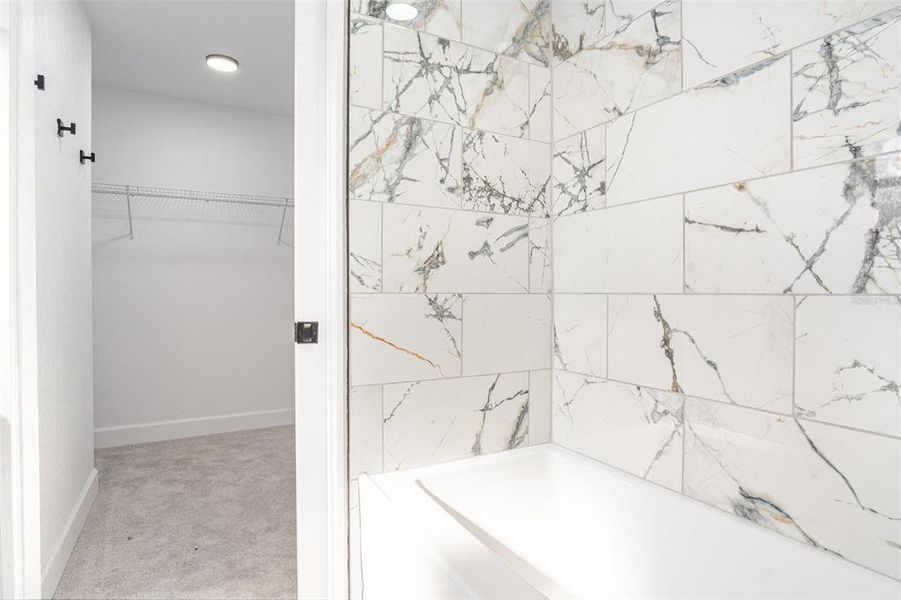 Spacious, unfurnished interior of a new home in , Sanford (Image 25).