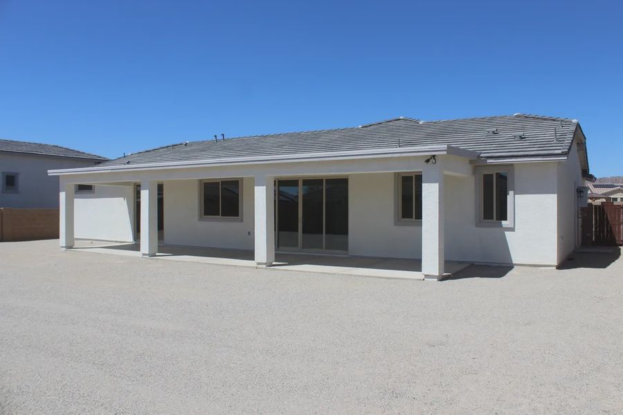 Exterior details and patio area of a home in Las Barrancas, Yuma (Image 3).
