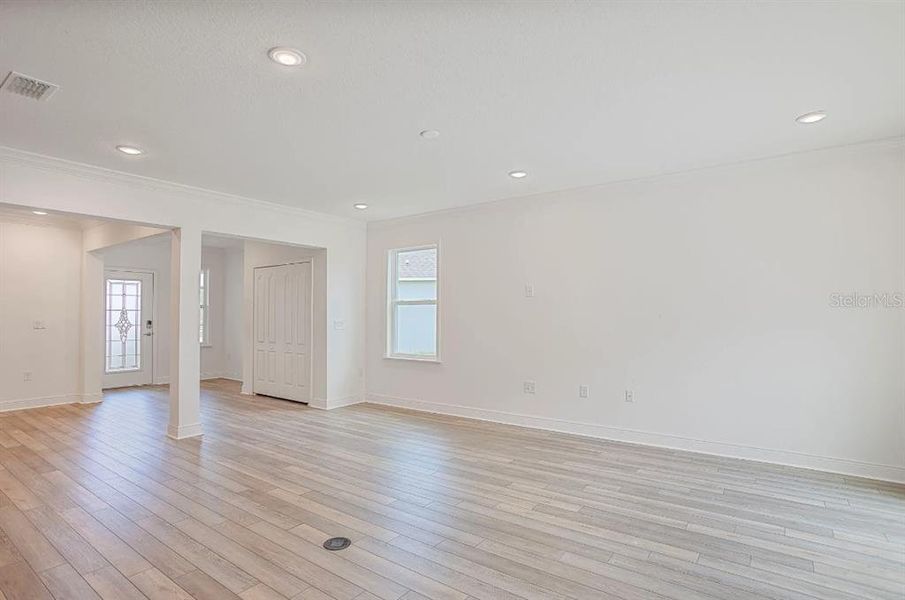 Spacious, unfurnished interior of a new home in Oakhaven Walk, Gainesville (Image 14). Spacious, unfurnished interior of a new home in Oakhaven Walk, Gainesville (Image 14).