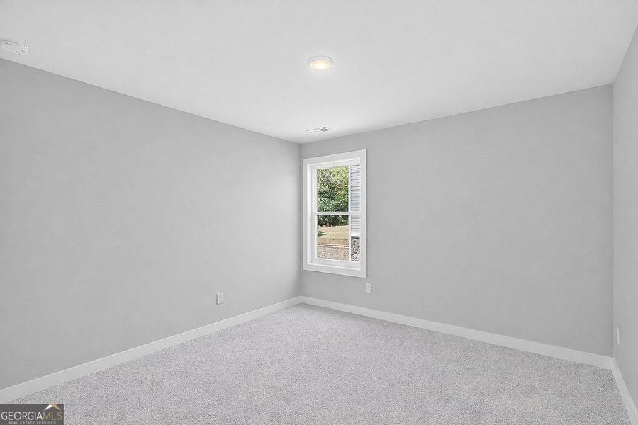Spacious, unfurnished interior of a new home in The Manor at Gainesville Township, Gainesville (Image 25).