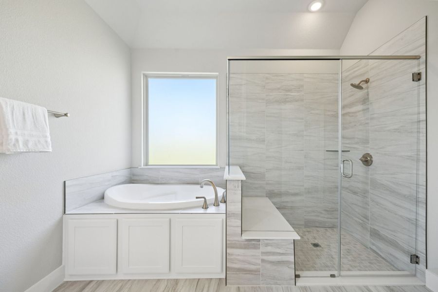 Representative furnished interior of a home built from the Belmont by Centre Living Homes in Lakeway Estates, Waxahachie (Image 34).