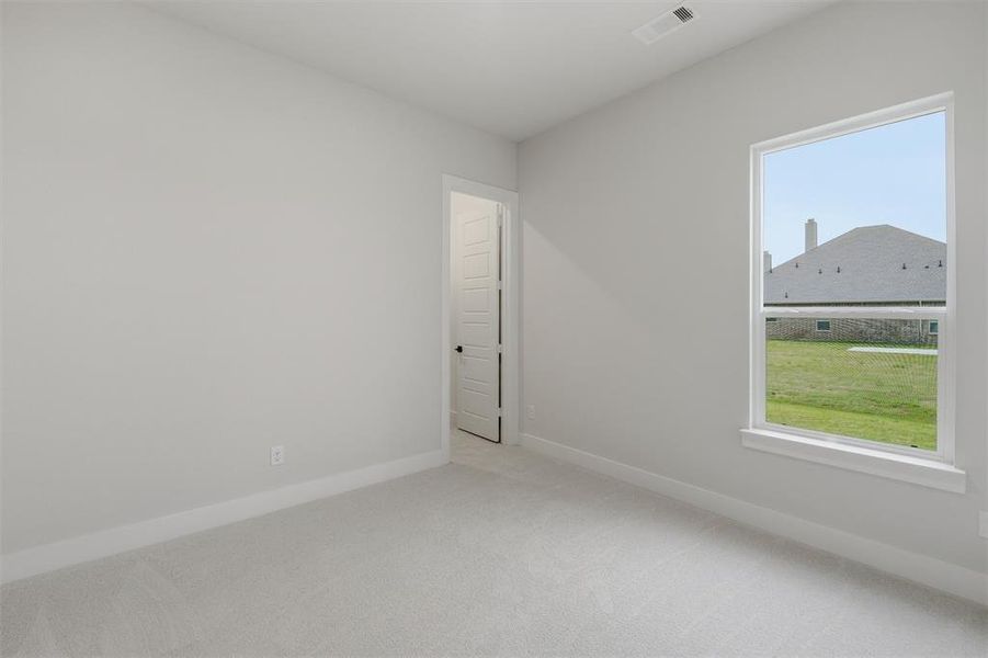 Spacious, unfurnished interior of a new home in Creekview Addition, Van Alstyne (Image 25).