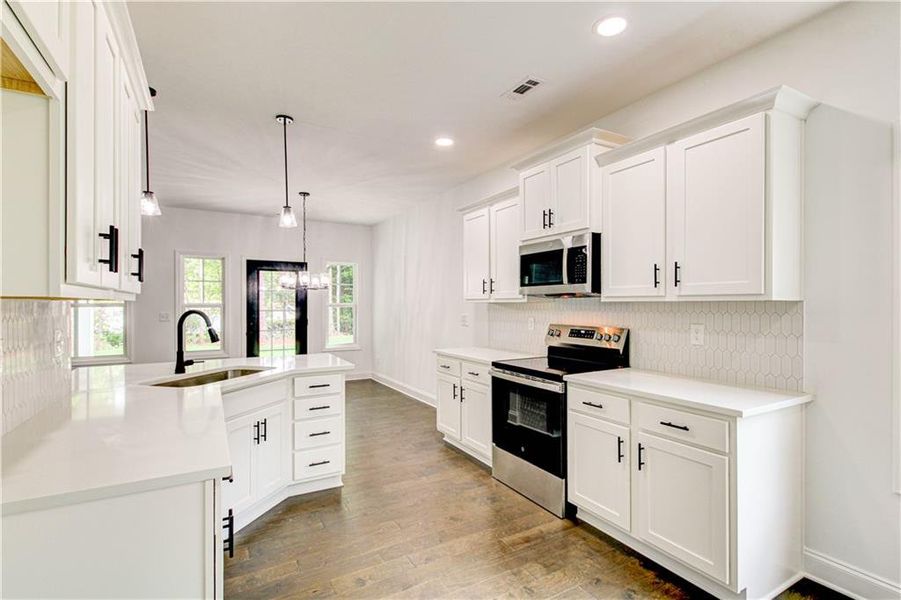 Furnished interior view inside a new home in , Villa Rica (Image 7).