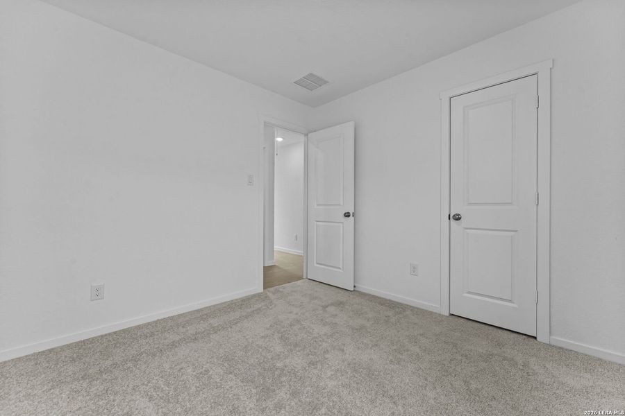 Spacious, unfurnished interior of a new home in Torian Village, San Antonio (Image 19).