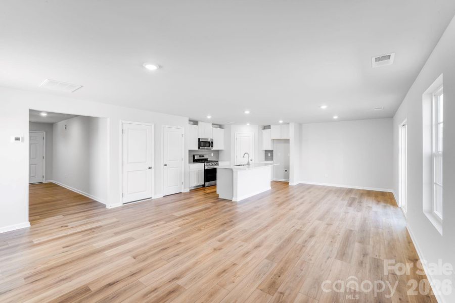 Spacious, unfurnished interior of a new home in Cleveland Hill, Shelby (Image 22).