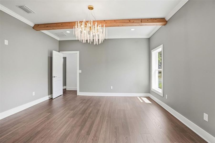 Spacious, unfurnished interior of a new home in , Webster (Image 27).