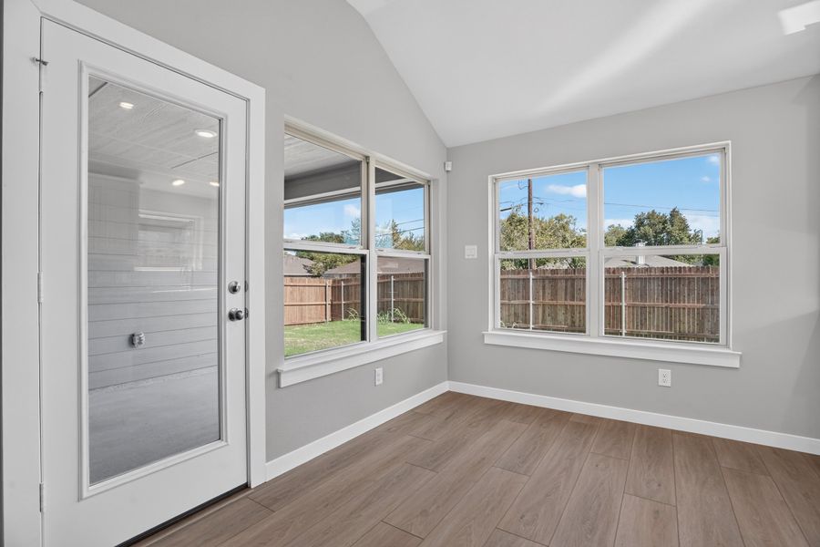 Spacious, unfurnished interior of a new home in Craftsman's Corner, Cleburne (Image 29).