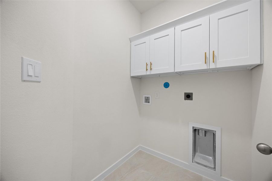 Spacious, unfurnished interior of a new home in Glendale Lakes, Rosharon (Image 13).