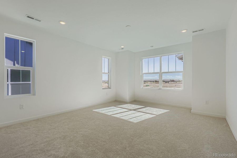 Spacious, unfurnished interior of a new home in , Thornton (Image 9).