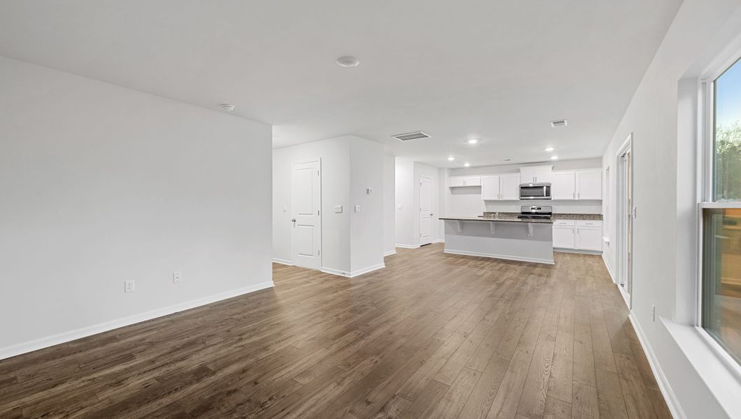 Spacious, unfurnished interior of a new home in Wildbrook Village, Waynesville (Image 14).