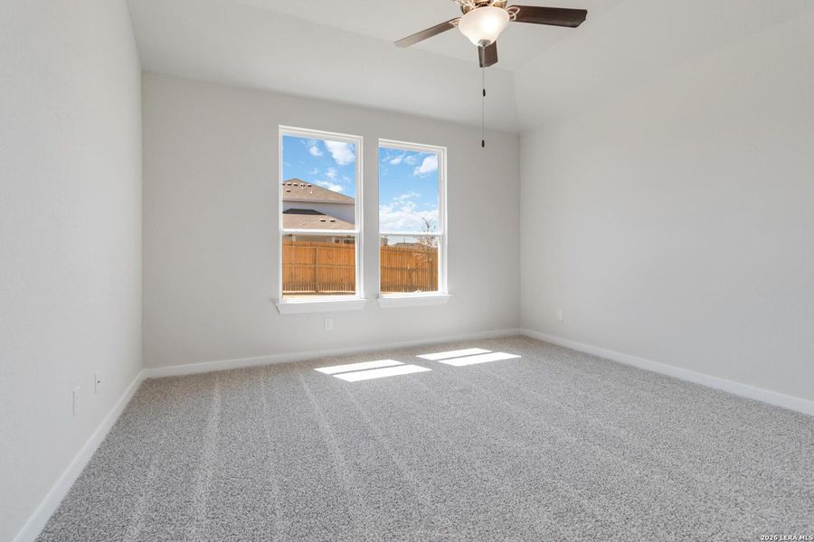 Spacious, unfurnished interior of a new home in Willow Point, San Antonio (Image 15).
