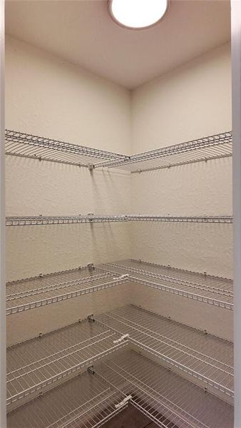 Spacious, unfurnished interior of a new home in , Ocala (Image 7).