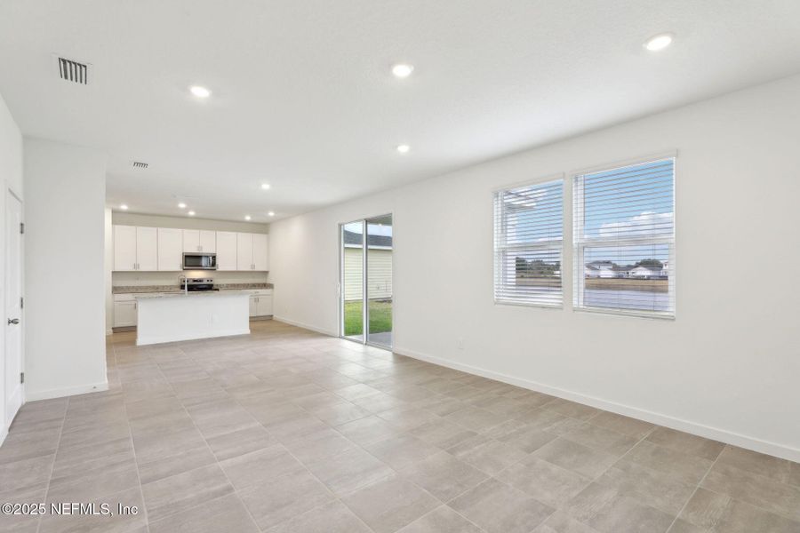 Spacious, unfurnished interior of a new home in Lakes at Bella Lago - Signature Series, Green Cove Springs (Image 22). Spacious, unfurnished interior of a new home in Lakes at Bella Lago - Signature Series, Green Cove Springs (Image 22).