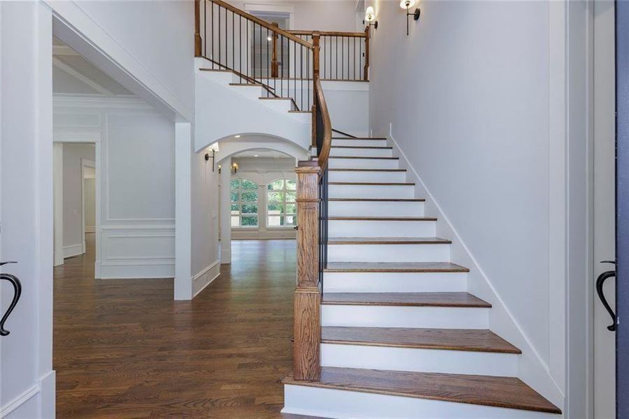 Spacious, unfurnished interior of a new home in , Roswell (Image 60).