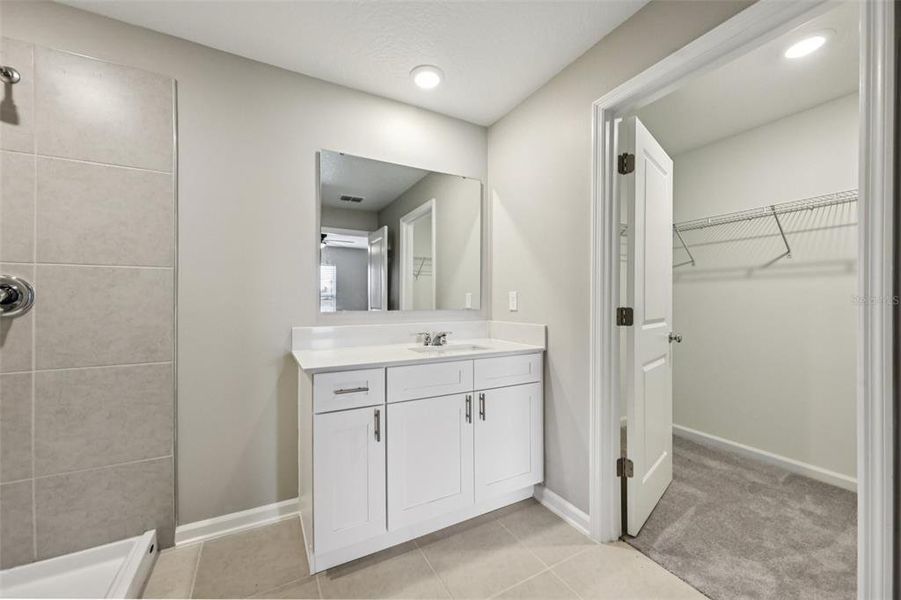 Furnished interior view inside a new home in , Daytona Beach (Image 10).