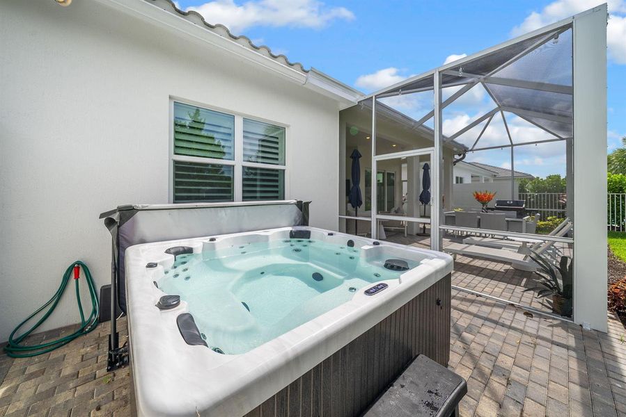57-web-or-mls-PET05995 57-web-or-mls-PET05995