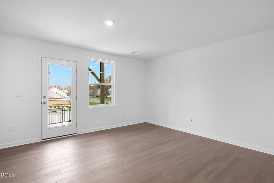 SUN_ElmGrove_Pic_Wyatt_Great_6of6