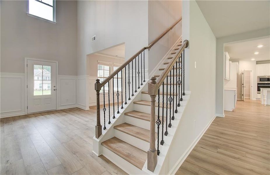 Spacious, unfurnished interior of a new home in Riverbend Overlook, Fayetteville (Image 23).