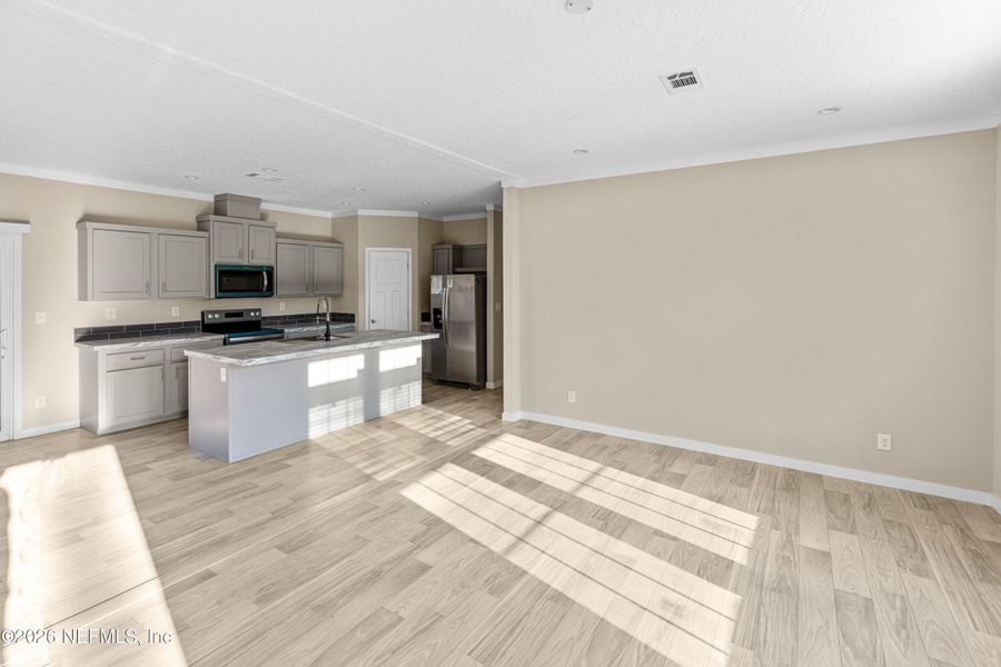 Spacious, unfurnished interior of a new home in , Keystone Heights (Image 19).