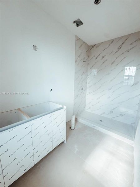 Image 8 of a home in .