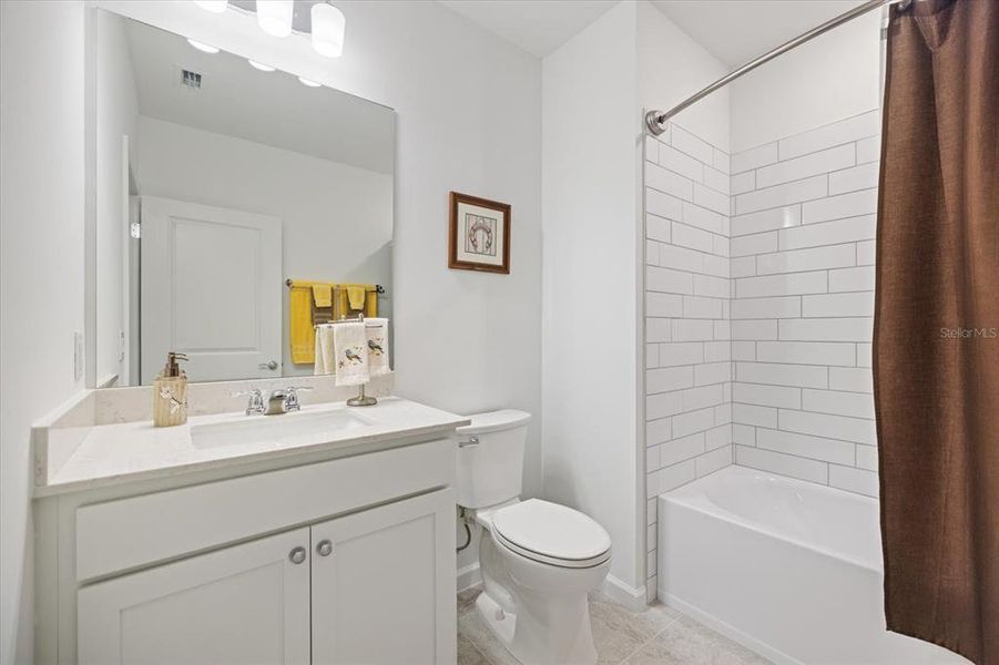 Furnished interior view inside a new home in , Sarasota (Image 9).