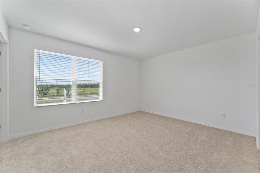 Spacious, unfurnished interior of a new home in , Winter Garden (Image 19).