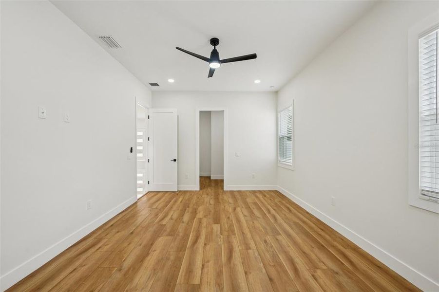 Spacious, unfurnished interior of a new home in , Clearwater (Image 66). Spacious, unfurnished interior of a new home in , Clearwater (Image 66).