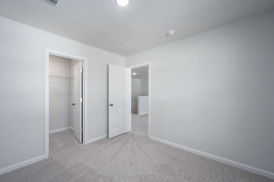 Spacious, unfurnished interior of a new home in Bradford Pointe, Summerville (Image 8). Spacious, unfurnished interior of a new home in Bradford Pointe, Summerville (Image 8).