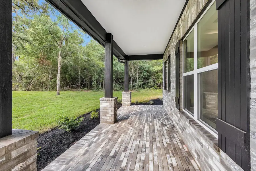 Exterior details and patio area of a home in , Montgomery (Image 3).