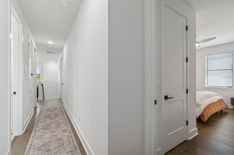 Spacious, unfurnished interior of a new home in , Tampa (Image 20).