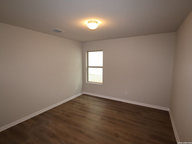 Spacious, unfurnished interior of a new home in Agave, San Antonio (Image 18).