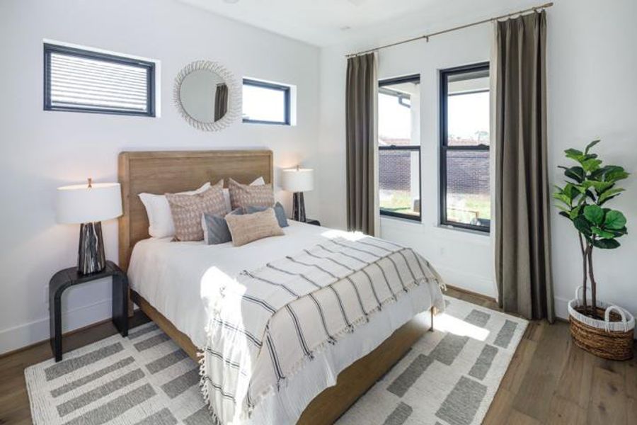 Furnished interior view inside a new home in Sienna, Missouri City (Image 47).