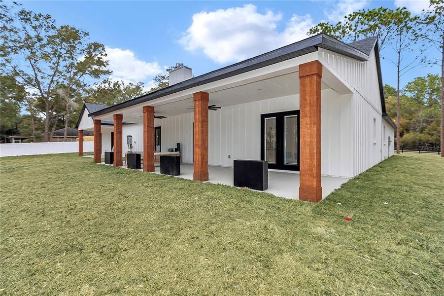 Exterior details and patio area of a home in , Ocala (Image 30). Exterior details and patio area of a home in , Ocala (Image 30).