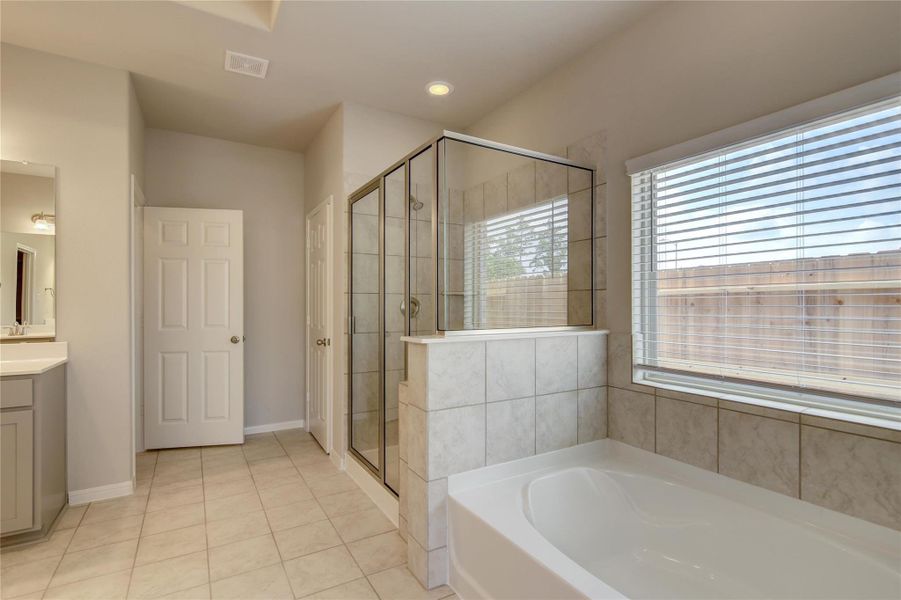 Furnished interior view inside a new home in River Ranch, Dayton (Image 5).