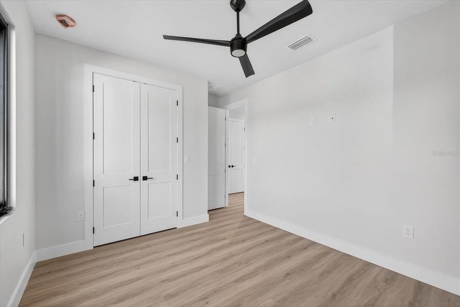 Spacious, unfurnished interior of a new home in , Tampa (Image 52).