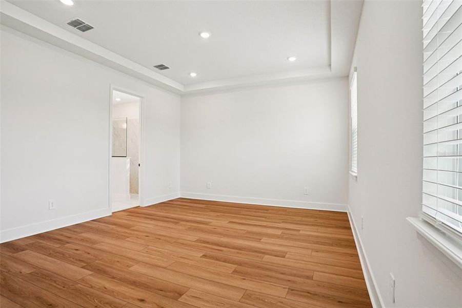 Spacious, unfurnished interior of a new home in , Ormond Beach (Image 16).