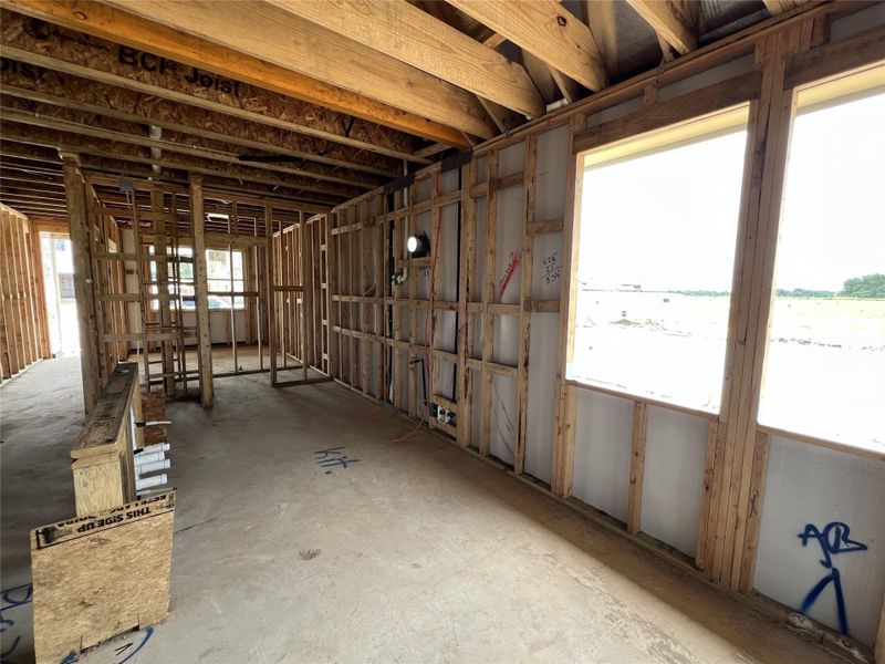 Spacious, unfurnished interior of a new home in Rolling Glen, Hutto (Image 32). Spacious, unfurnished interior of a new home in Rolling Glen, Hutto (Image 32).