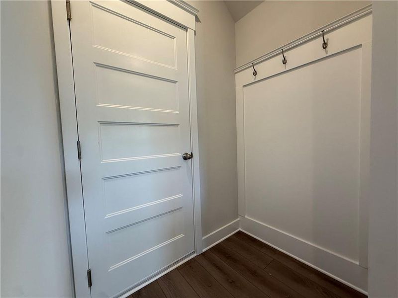 Spacious, unfurnished interior of a new home in Ponderosa Farms Manor, Gainesville (Image 29).