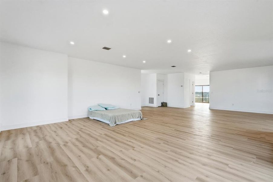 Spacious, unfurnished interior of a new home in , Flagler Beach (Image 43).