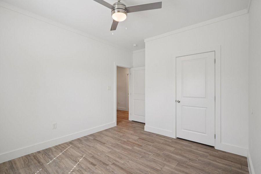 Spacious, unfurnished interior of a new home in , Houston (Image 24).