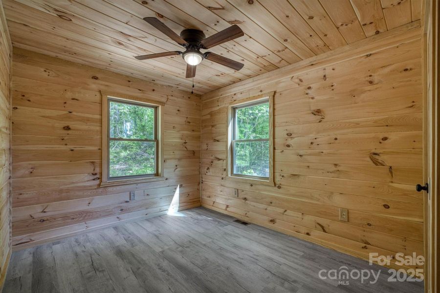 Image 22 of a home in .