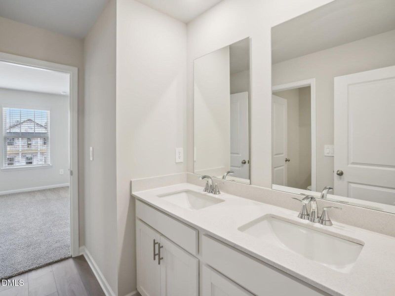 10 - Secondary Bath 10 - Secondary Bath