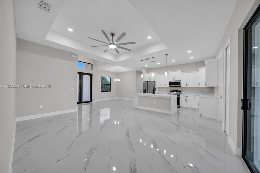 Spacious, unfurnished interior of a new home in , Lehigh Acres (Image 11).