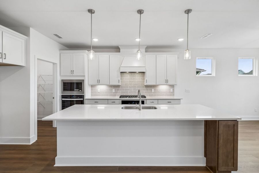Furnished interior view inside a new home in Del Webb Barton Village, Lebanon (Image 8).