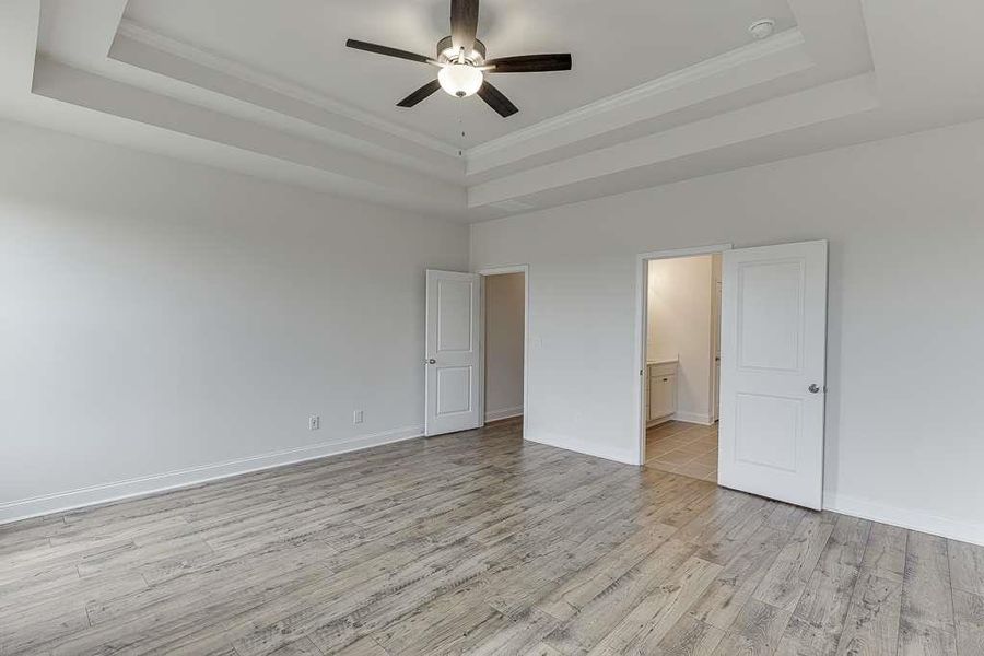 Spacious, unfurnished interior of a new home in , Jefferson (Image 37).