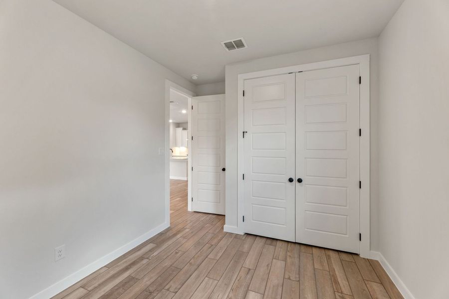 Representative unfurnished interior of a home built from the Pecos by Hakes Brothers in Veranda Designer, San Antonio (Image 25).