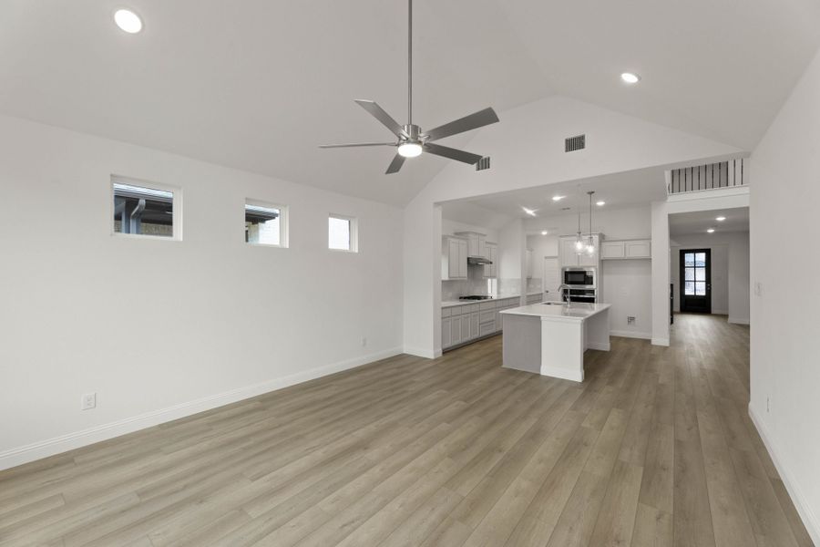 Spacious, unfurnished interior of a new home in Creekview Meadows, Pilot Point (Image 12).