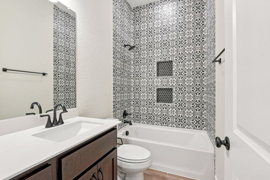 Furnished interior view inside a new home in Village at Three Oaks, Seguin (Image 16). Furnished interior view inside a new home in Village at Three Oaks, Seguin (Image 16).